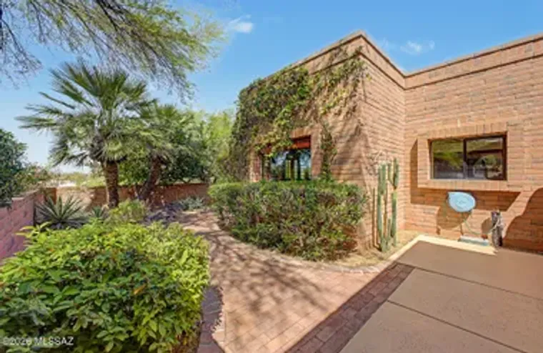 2025 W ASHBROOK DR, TUCSON, AZ, 85704, Tucson, AZ 85704
