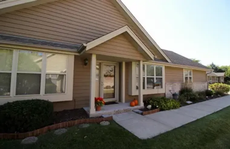 N24W24030 BRANDON OAKS DR A, PEWAUKEE, W..., Pewaukee, WI 53072