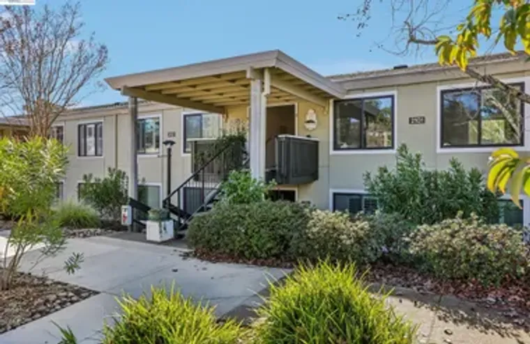 2101 GOLDEN RAIN RD 11, WALNUT CREEK, CA..., Walnut Creek, CA 94595