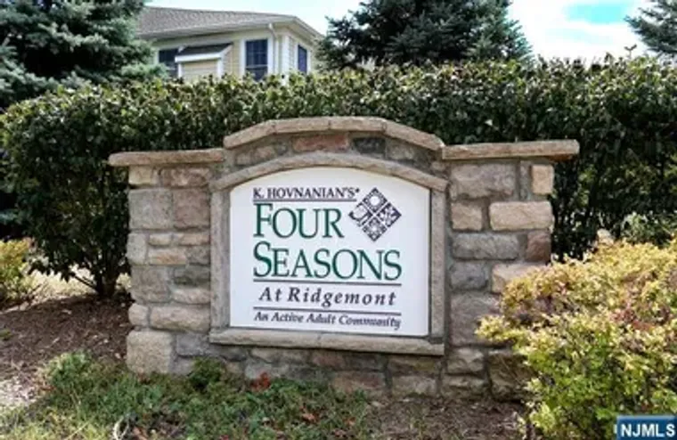 801 FOUR SEASONS LN 811, MONTVALE, NJ, 0..., Montvale, NJ 07645