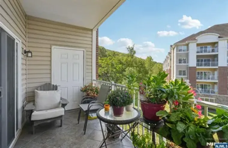 2217 WARRENS WAY, WANAQUE, NJ, 07465, Wanaque, NJ 07465