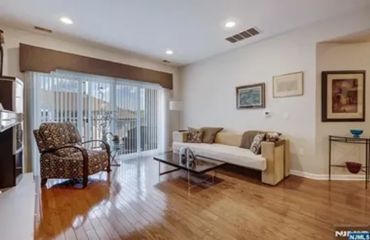 10402 WARRENS WAY 4TH  NEW, WANAQUE, NJ,..., Wanaque, NJ 07465