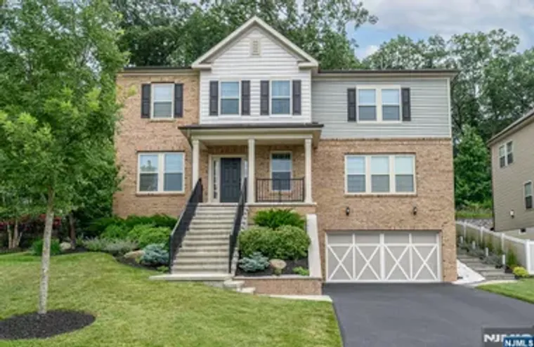 22 HILLTOP DR, CALDWELL, NJ, 07006, Caldwell, NJ 07006