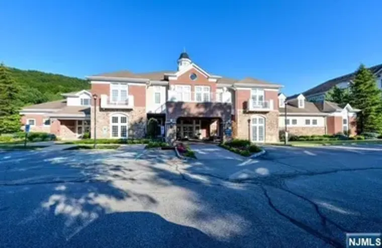2107 WARRENS WAY 107, WANAQUE, NJ, 07465, Wanaque, NJ 07465