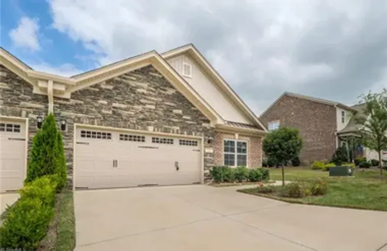 2103 FRIEDBERG VILLAGE DR, WINSTON SALEM..., Winston Salem, NC 27127