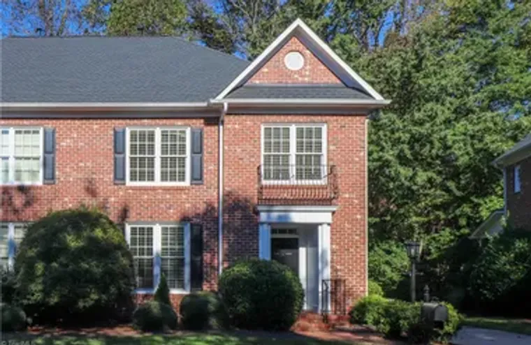 22 DUTCHMANS PIPE, GREENSBORO, NC, 27455, Greensboro, NC 27455