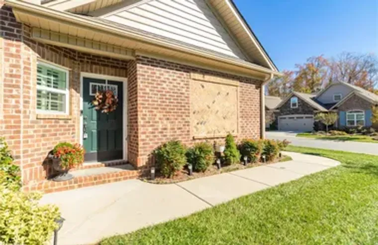 1901 FRIEDBERG VILLAGE DR, WINSTON SALEM..., Winston Salem, NC 27127