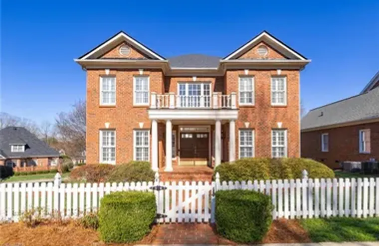 19 THIMBLEBERRY SQ, GREENSBORO, NC, 2745..., Greensboro, NC 27455