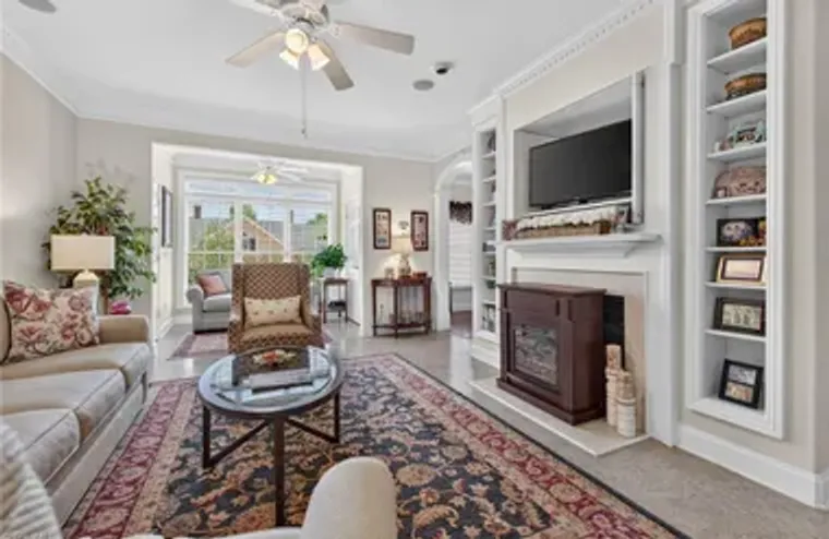 522 COLLEGE RD 207, GREENSBORO, NC, 2741..., Greensboro, NC 27410