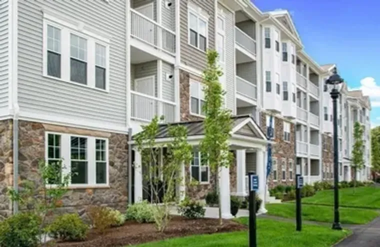 300 MARTINS LNDG APT 107, NORTH READING,..., North Reading, MA 01864
