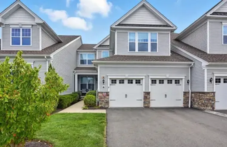 18 LANSING WAY # 18, MILLIS, MA, 02054, Millis, MA 02054