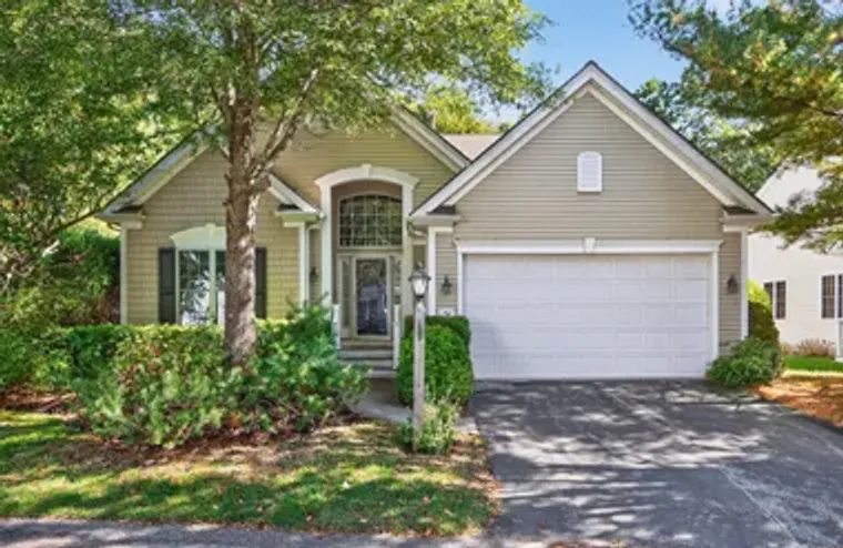 74 CHAMPLAIN CIR, PLYMOUTH, MA, 02360, Plymouth, MA 02360