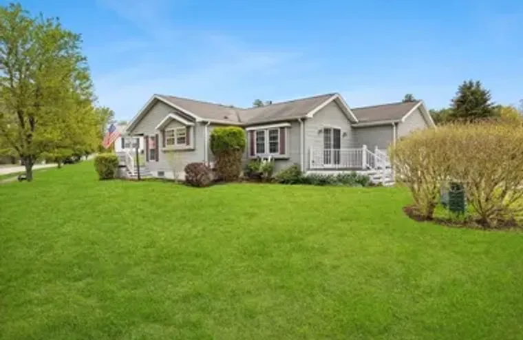 5604 OAK POINT DR, MIDDLEBORO, MA, 02346, Middleboro, MA 02346