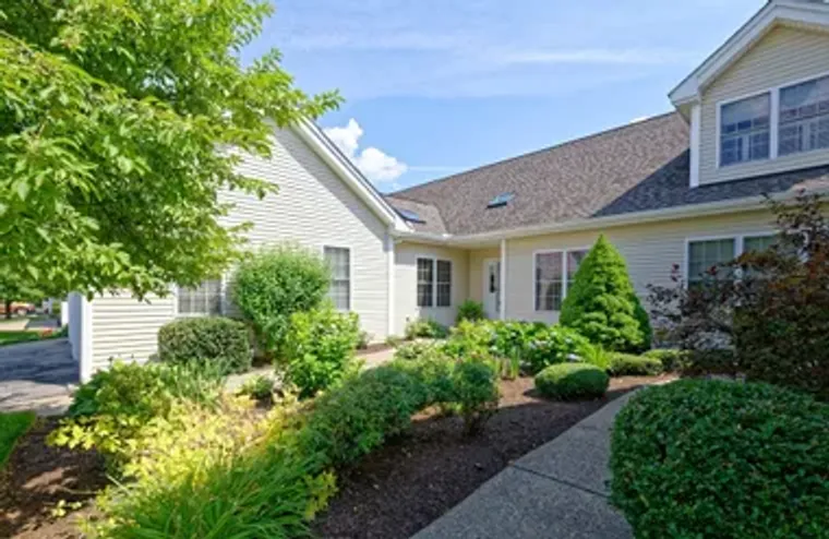 79 ORCHARD MEADOWS DR 79, SHREWSBURY, MA..., Shrewsbury, MA 01545