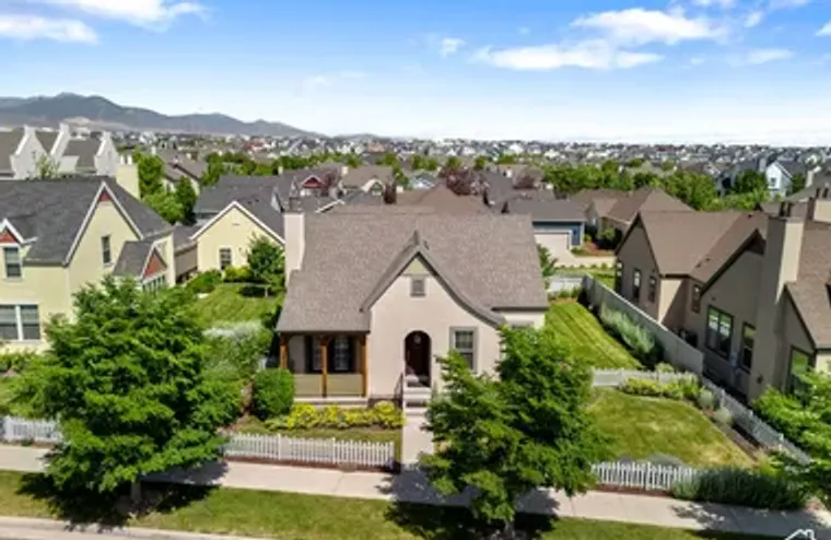 4892 W VEEROMA WAY, SOUTH JORDAN, UT, 84..., South Jordan, UT 84009