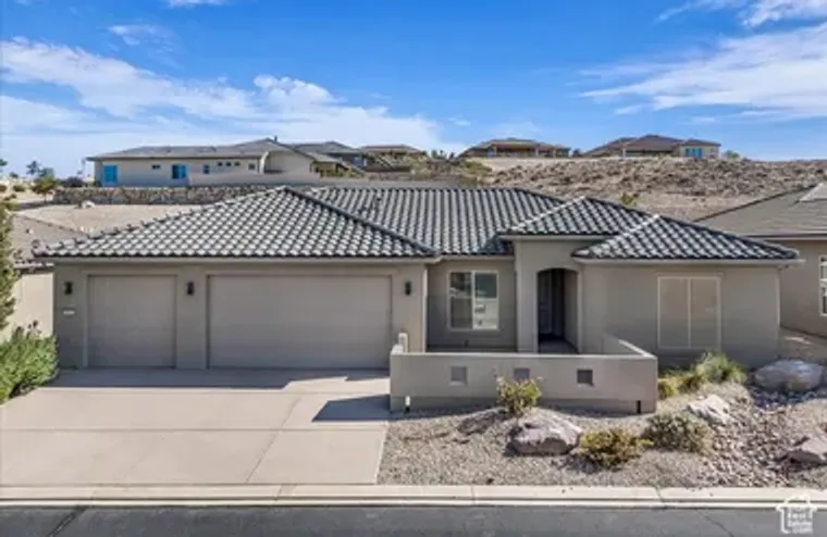 1815 W CARMEL BLUFFS DR, ST GEORGE, UT, ..., St George, UT 84790