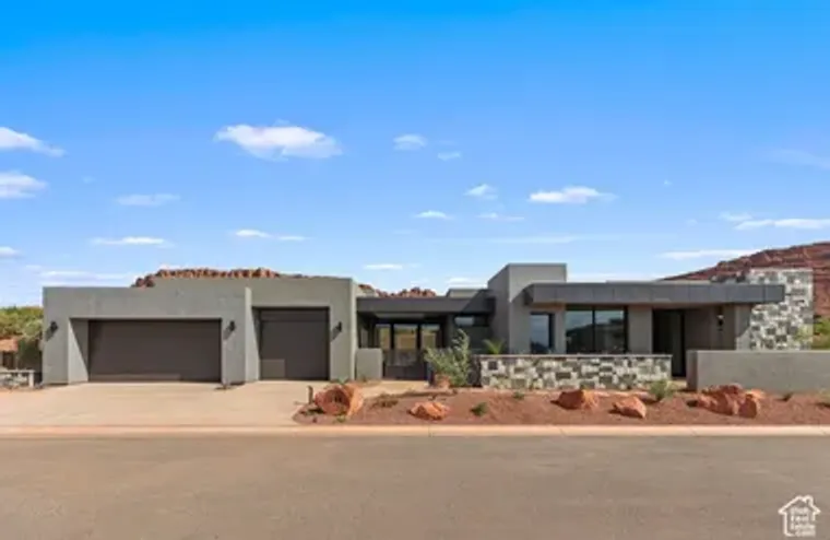 2498 N LA CASA CIR, ST. GEORGE, UT, 8477..., St. George, UT 84770