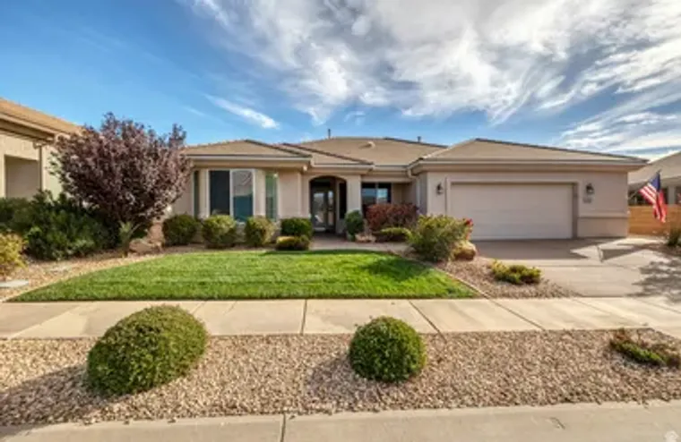 4593 S FLAMING ARCH DR, ST GEORGE, UT, 8..., St George, UT 84790