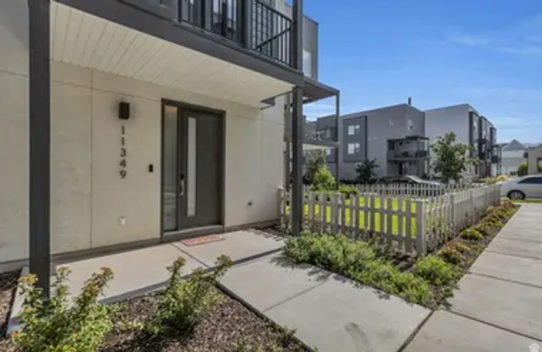 11349 S WILLOW WALK DR, SOUTH JORDAN, UT..., South Jordan, UT 84009