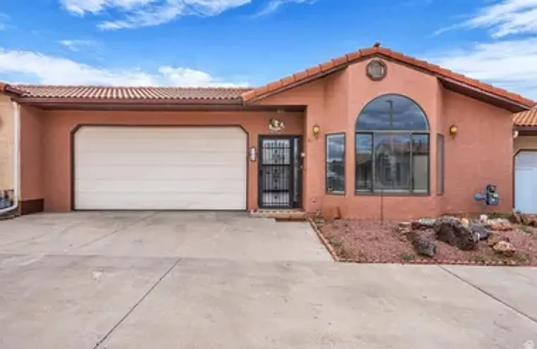 1331 N DIXIE DOWNS RD 100, ST. GEORGE, U..., St. George, UT 84770