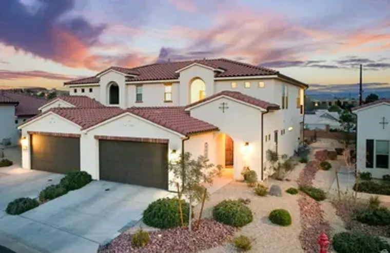 812 N VIA MODELO CIR, WASHINGTON, UT, 84..., Washington, UT 84780