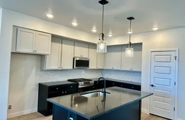 5067 W RAMBUTAN WAY, SOUTH JORDAN, UT, 8..., South Jordan, UT 84009