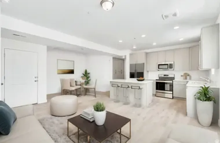 5249 W REVENTON DR 204, SOUTH JORDAN, UT..., South Jordan, UT 84009