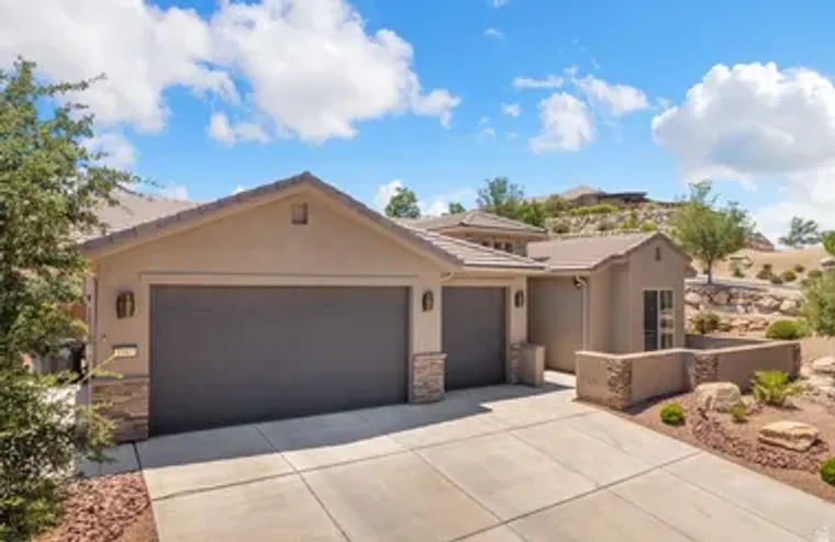 1587 W WHITESTONE DR, ST. GEORGE, UT, 84..., St. George, UT 84790