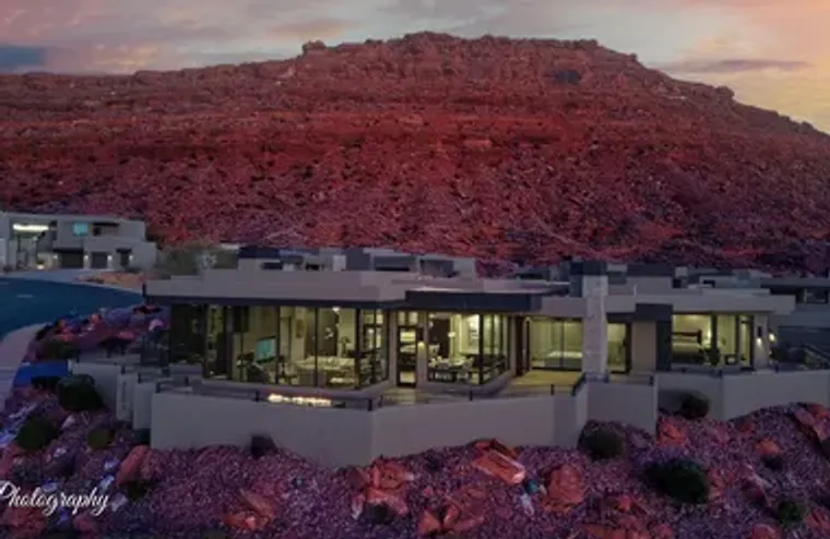 2001 W GRAYHAWK CIR, ST. GEORGE, UT, 847..., St. George, UT 84770