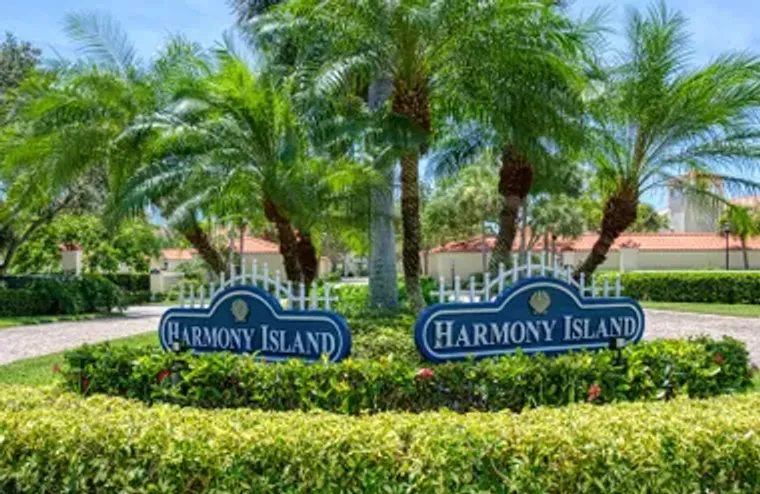 5060 HARMONY CIR APT 307, VERO BEACH, FL..., Vero Beach, FL 32967