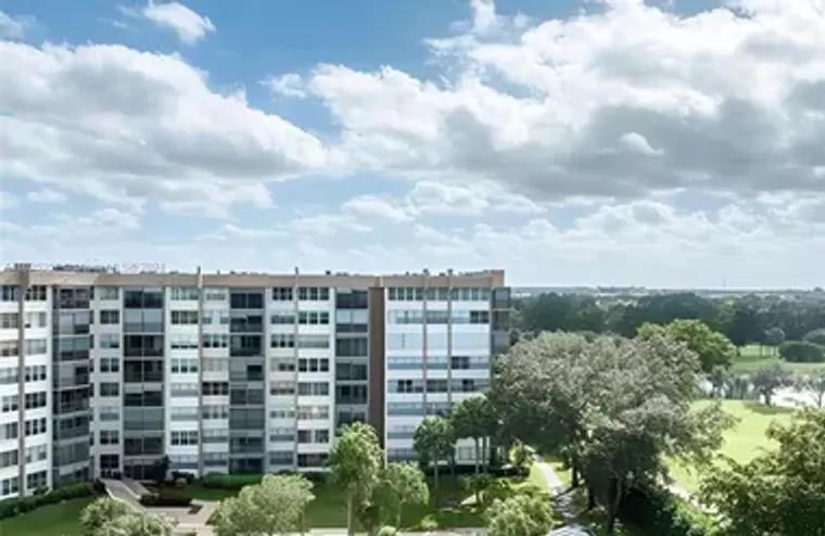 1000 SAINT CHARLES PL 522, PEMBROKE PINE..., Pembroke Pines, FL 33026