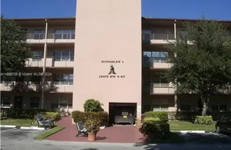 13475 SW 9TH ST 405A, PEMBROKE PINES, FL..., Pembroke Pines, FL 33027