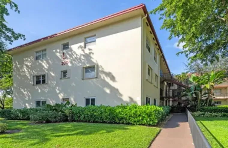 200 SW 132ND WAY 211L, PEMBROKE PINES, F..., Pembroke Pines, FL 33027