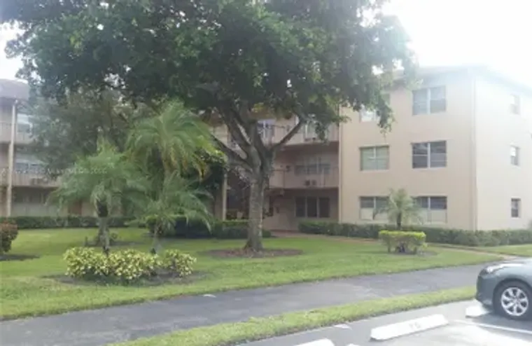 13350 SW 1ST ST APT 109P, PEMBROKE PINES..., Pembroke Pines, FL 33027