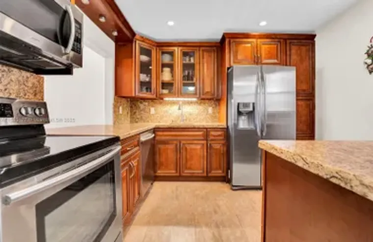 410 SE 2ND ST 220, HALLANDALE BEACH, FL,..., Hallandale Beach, FL 33009