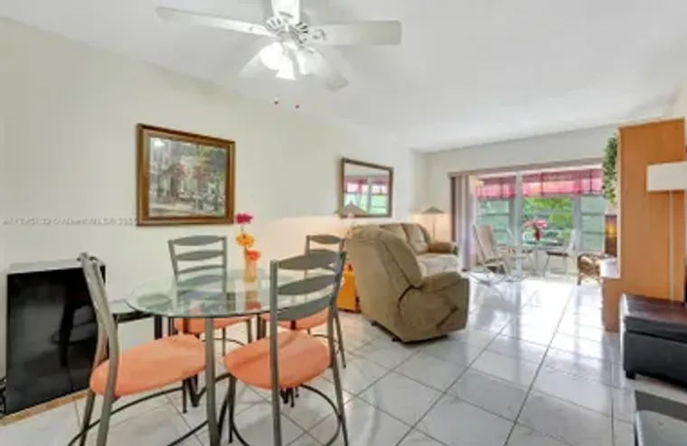 2801 NW 47TH TER 305B, LAUDERDALE LAKES,..., Lauderdale Lakes, FL 33313