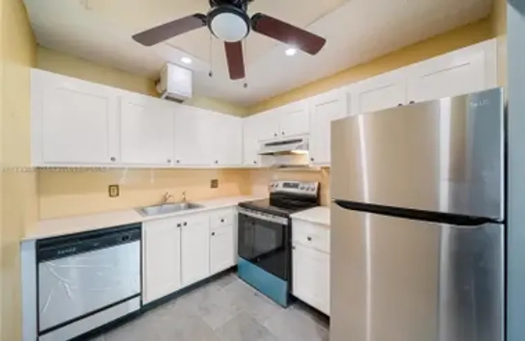 13455 SW 3RD ST 302S, PEMBROKE PINES, FL..., Pembroke Pines, FL 33027