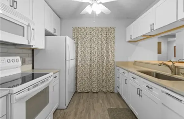 45 PLANTATION DR APT 204, VERO BEACH, FL..., Vero Beach, FL 32966