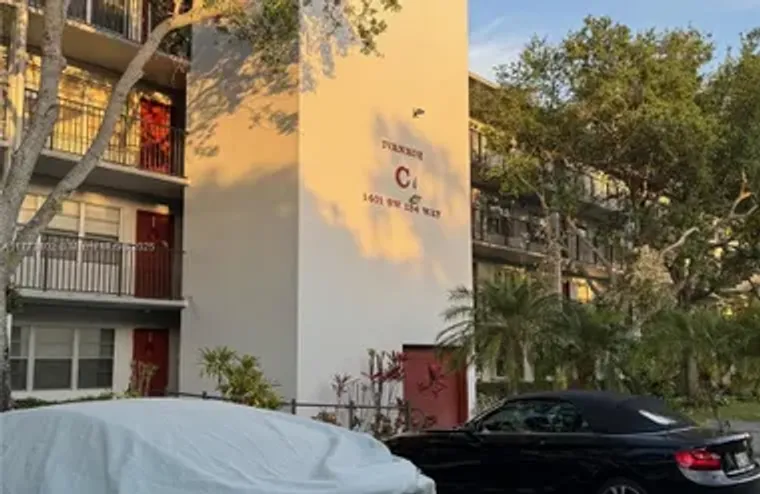 1401 SW 134TH WAY APT 105C, PEMBROKE PIN..., Pembroke Pines, FL 33027