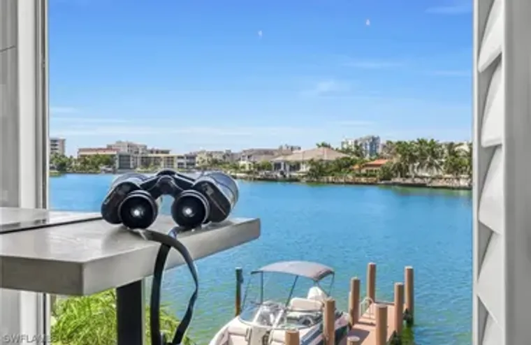 333 HARBOUR DR 201, NAPLES, FL, 34103, Naples, FL 34103