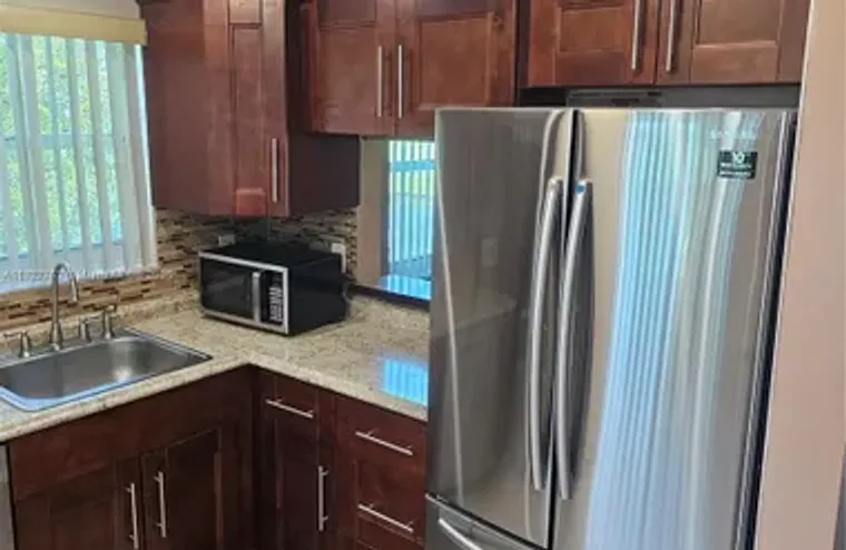 3551 INVERRARY DR APT 304, LAUDERHILL, F..., Lauderhill, FL 33319