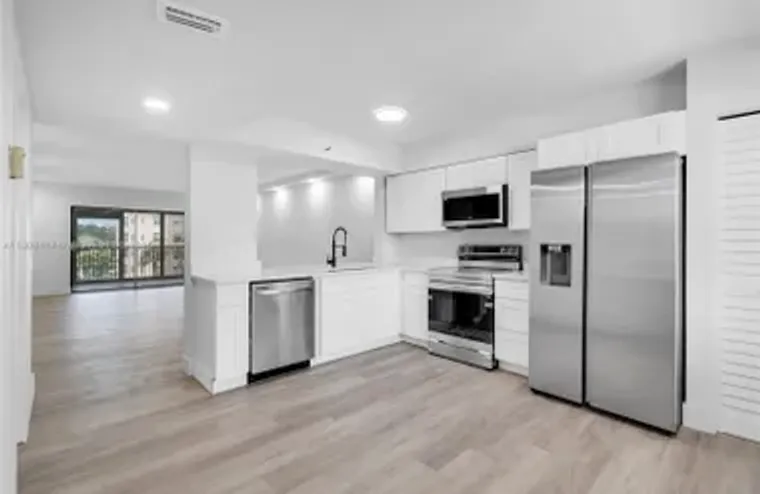 14475 STRATHMORE LN APT 305, DELRAY BEAC..., Delray Beach, FL 33446