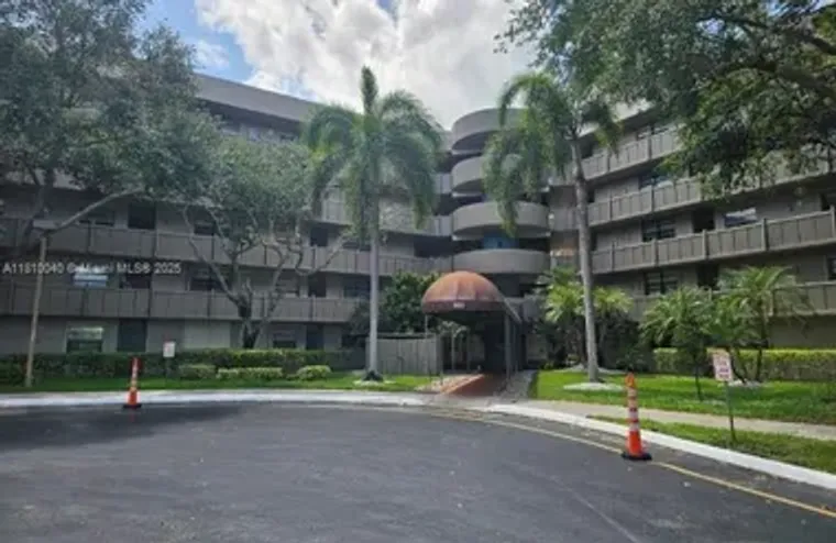 900 COLONY POINT CIR APT 505, PEMBROKE P..., Pembroke Pines, FL 33026