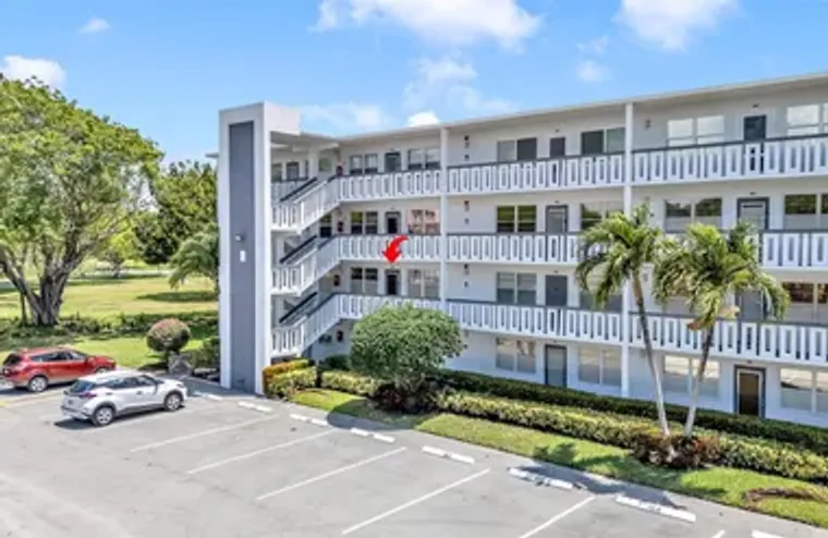 2002 LYNDHURST H # 2002, DEERFIELD BEACH..., Deerfield Beach, FL 33442