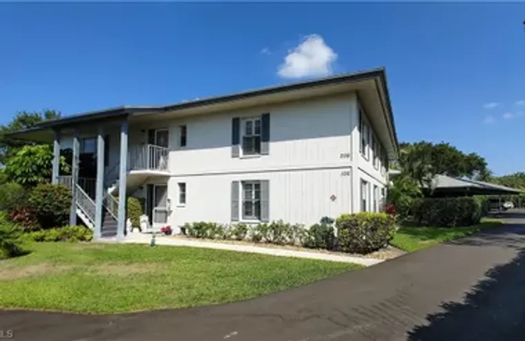 3300 BINNACLE DR 206, NAPLES, FL, 34103, Naples, FL 34103