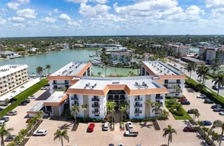 2900 GULF SHORE BLVD 410, NAPLES, FL, 34..., Naples, FL 34103