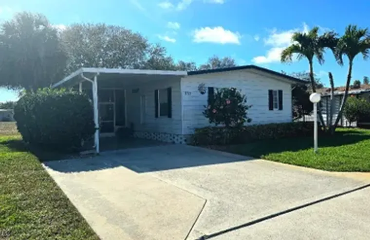 537 CHARLEMAGNE BLVD, NAPLES, FL, 34112, Naples, FL 34112