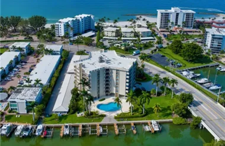 2150 GULF SHORE BLVD 411, NAPLES, FL, 34..., Naples, FL 34102