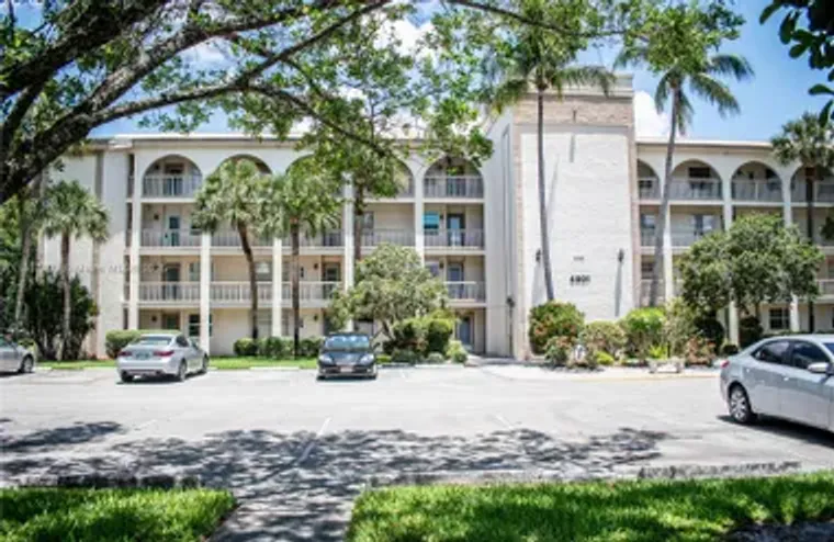 4501 MARTINIQUE WAY C1, COCONUT CREEK, F..., Coconut Creek, FL 33066