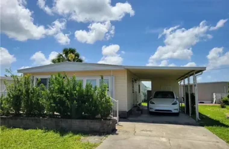 5502 SIR WALTER WAY, NORTH FORT MYERS, F..., North Fort Myers, FL 33917